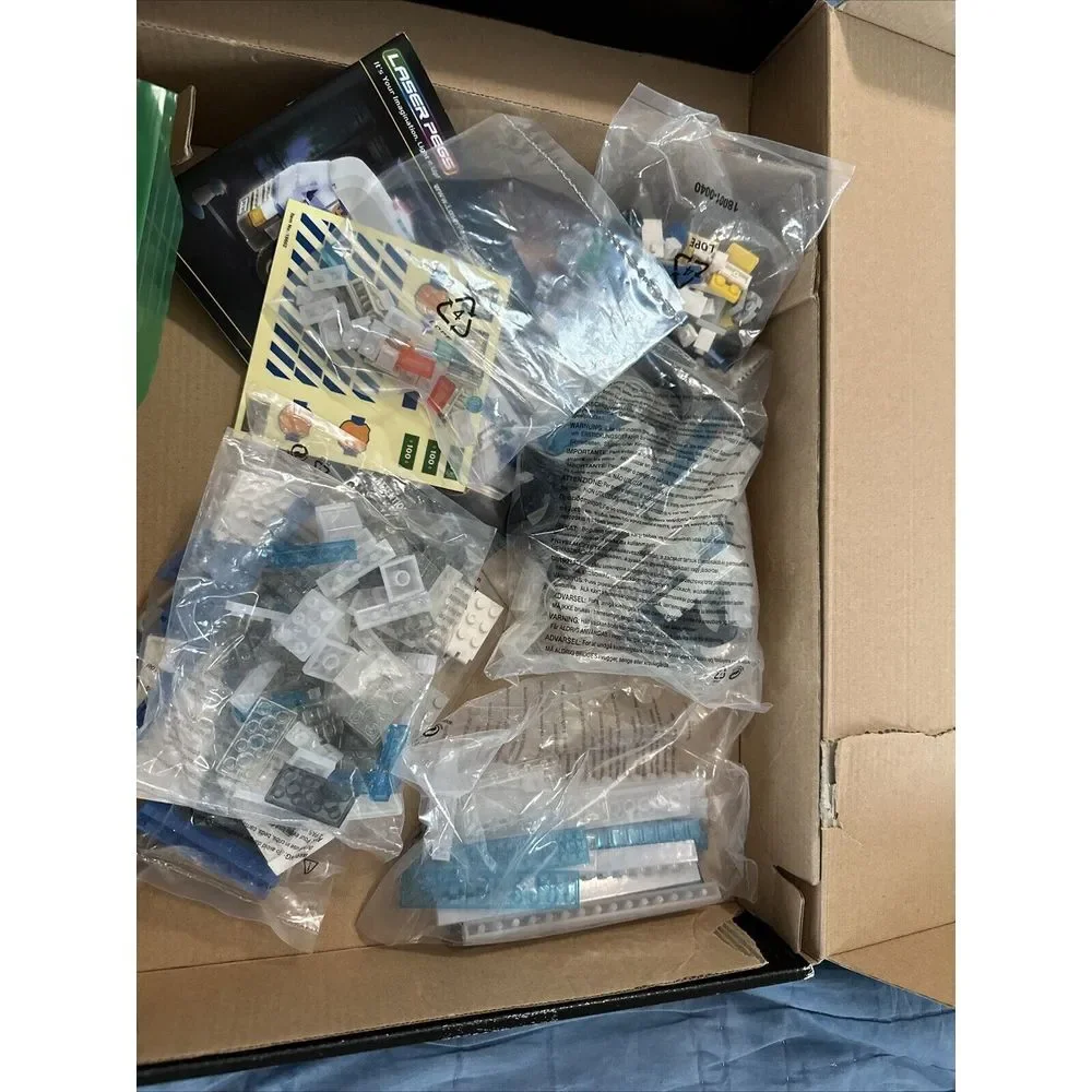 Laser Pegs Heroes Mobile Police Unit 300 pcs 9‎ LED Lights 18602